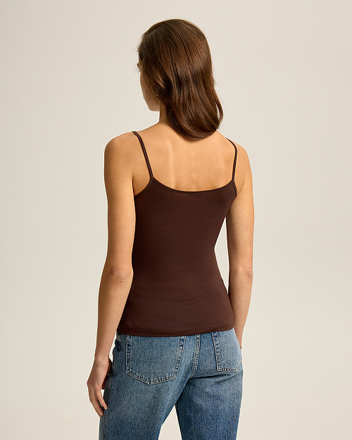 Топ на тонких бретелях, из лиоцелла, коричневый шоколадный