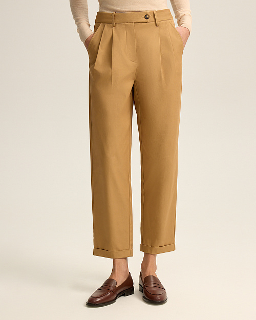 Хлопковые брюки чиносы с отворотами, карамельный бежевый