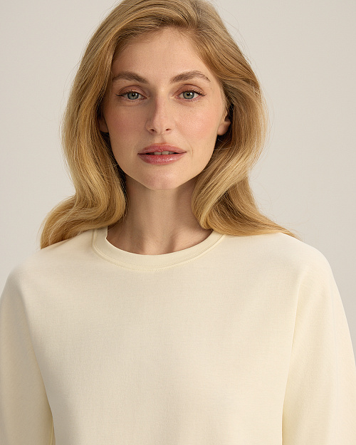 Лонгслив с цельнокроеным рукавом, молочный