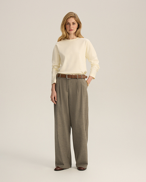 Лонгслив с цельнокроеным рукавом, молочный