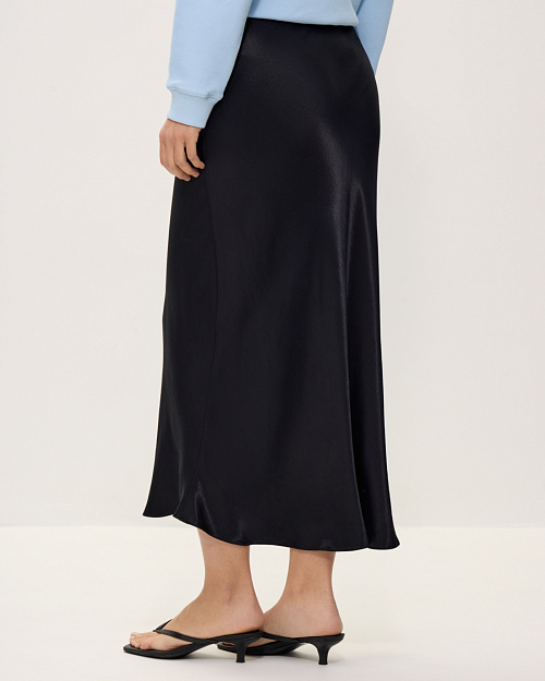 Длинная атласная юбка из вискозы, черный