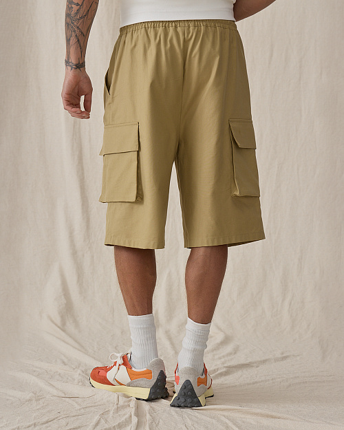 Мужские шорты, бежевые