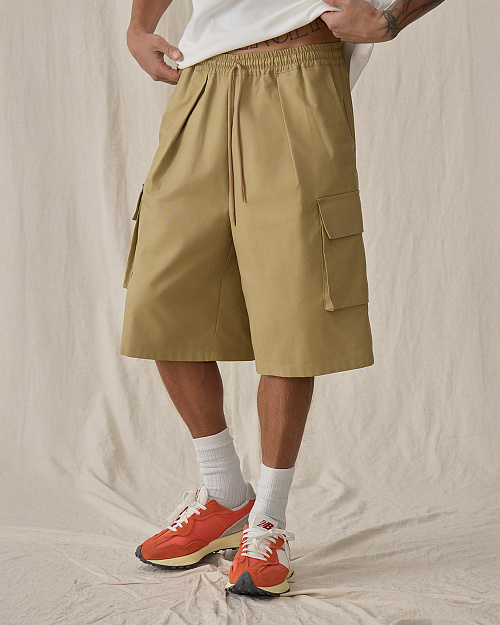 Мужские шорты, бежевые