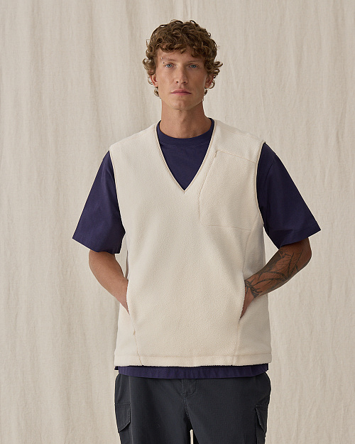 Мужской жилет из флиса шерпа, молочный